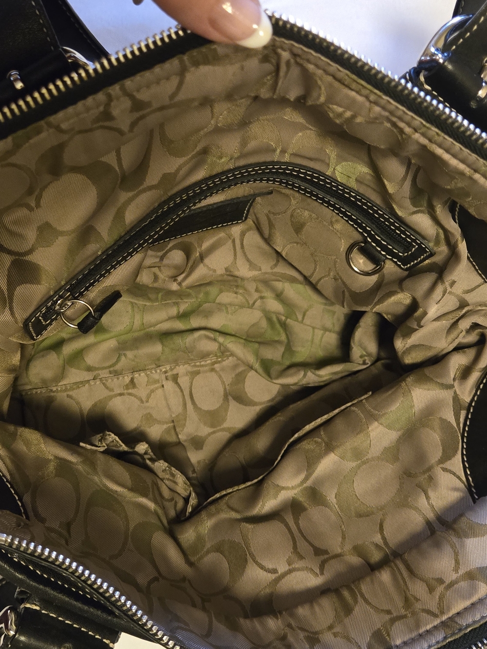 Coach Soho Black Leather Shoulder Buckle Bag. Style 9544 Great Leather Condition - Picture 10 of 16